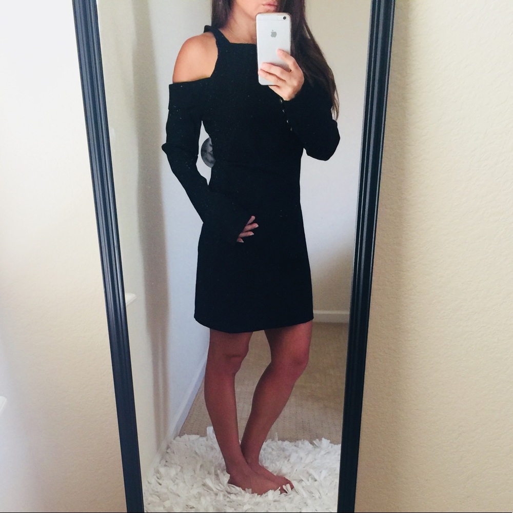 Line + Dot Dress - Picture 2 of 6